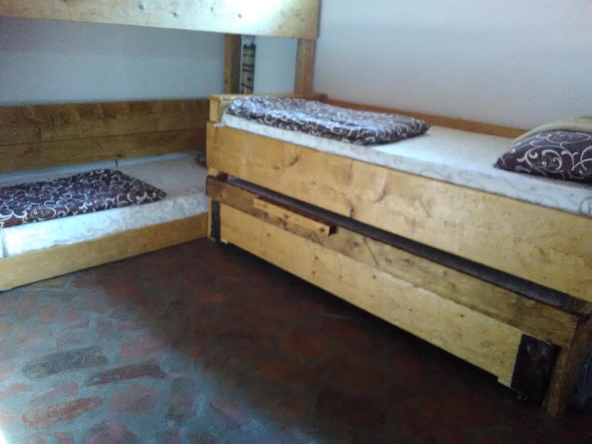 Apartmani Pinkum Veliko Gradiste Luaran gambar