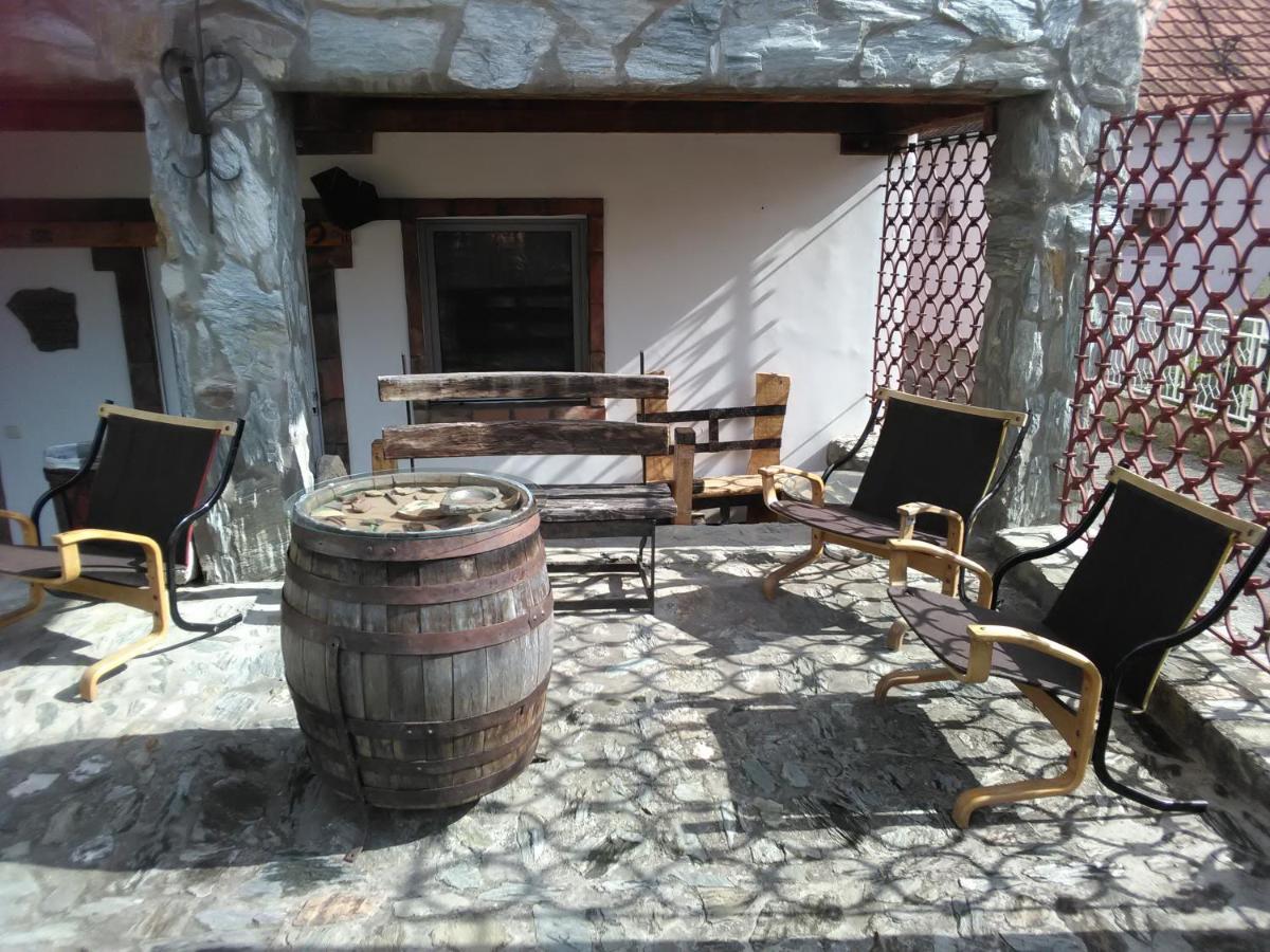 Apartmani Pinkum Veliko Gradiste Luaran gambar