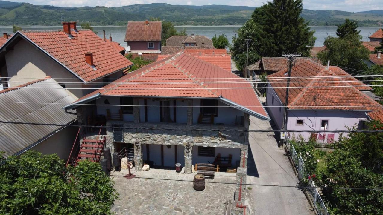 Apartmani Pinkum Veliko Gradiste Luaran gambar
